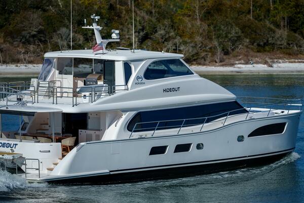 Hideout 65ft Horizon Yacht For Sale