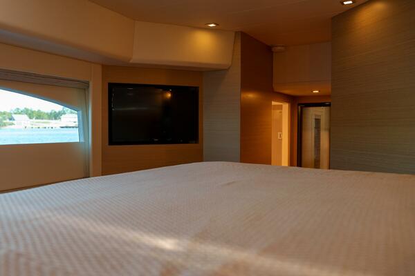 Hideout 65ft Horizon Yacht For Sale