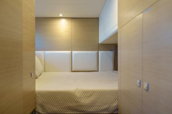 Hideout 65ft Horizon Yacht For Sale