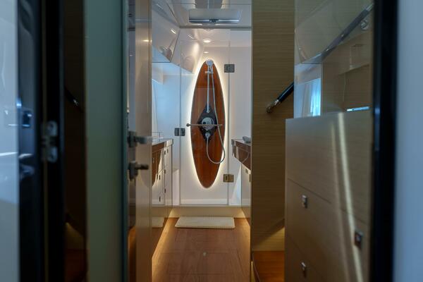Hideout 65ft Horizon Yacht For Sale