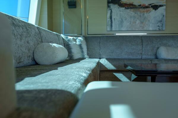 Hideout 65ft Horizon Yacht For Sale