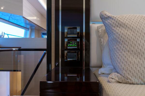 Hideout 65ft Horizon Yacht For Sale