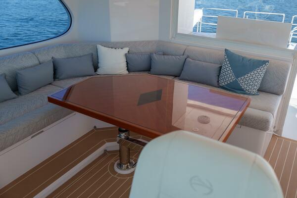 Hideout 65ft Horizon Yacht For Sale