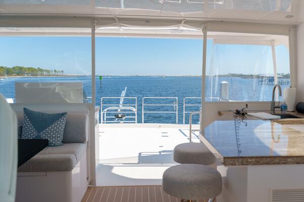 Hideout 65ft Horizon Yacht For Sale