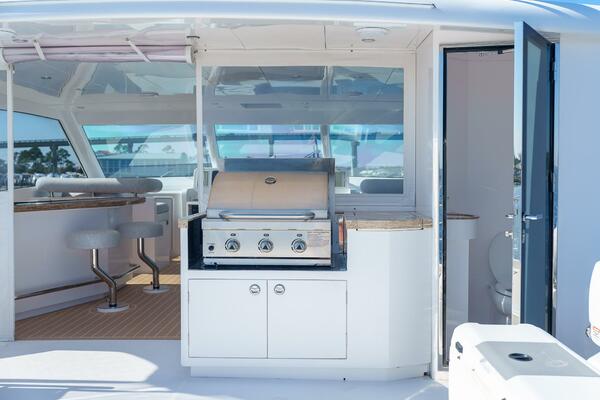 Hideout 65ft Horizon Yacht For Sale