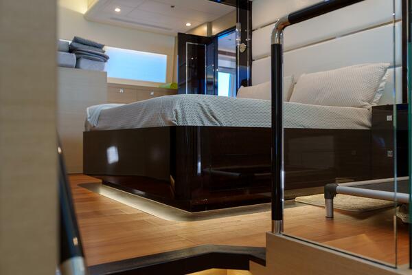 Hideout 65ft Horizon Yacht For Sale