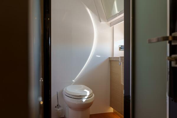 Hideout 65ft Horizon Yacht For Sale