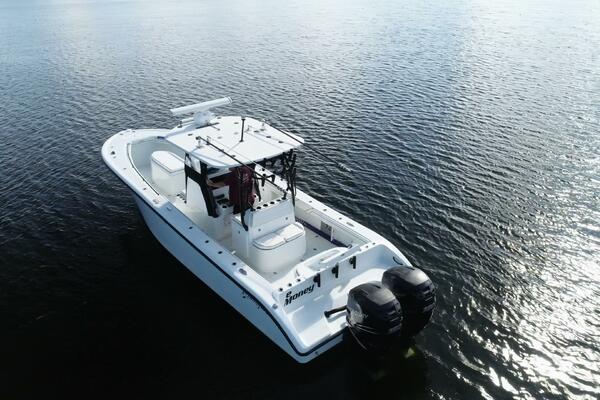 2017 Yellowfin 32 Center Console - Profile