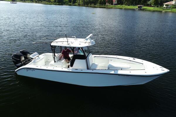 2017 Yellowfin 32 Center Console - Profile