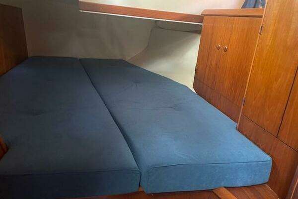 Photo of the 2002 Jeanneau 45.2 "Ligera"