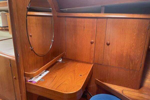 Jeanneau 45.2 Yacht For Sale