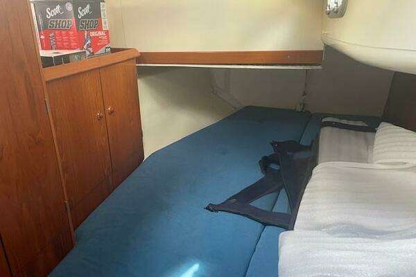 Photo of the 2002 Jeanneau 45.2 "Ligera"