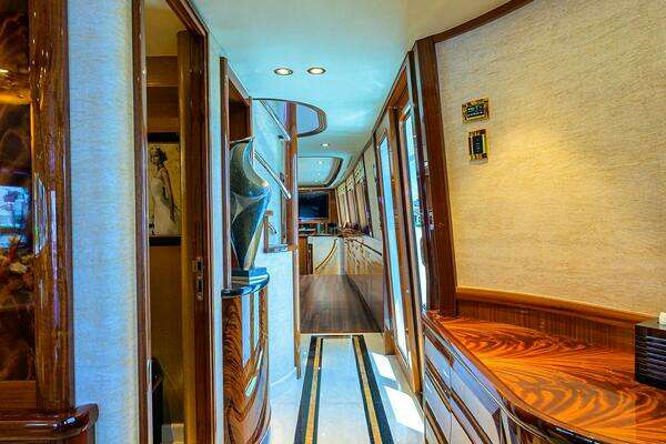 Westport Westport 112 Yacht For Sale