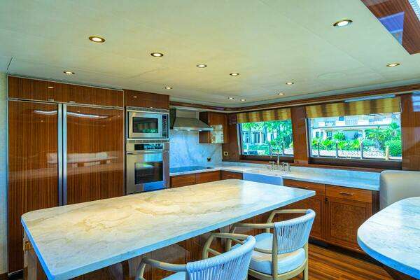 Westport Westport 112 Yacht For Sale