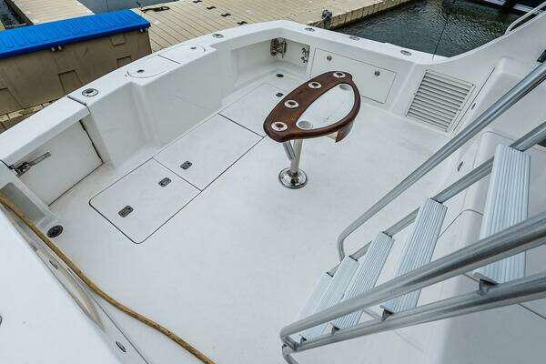 Egg Harbor 42 Convertible Yacht For Sale