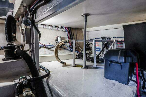 Egg Harbor 42 Convertible Yacht For Sale