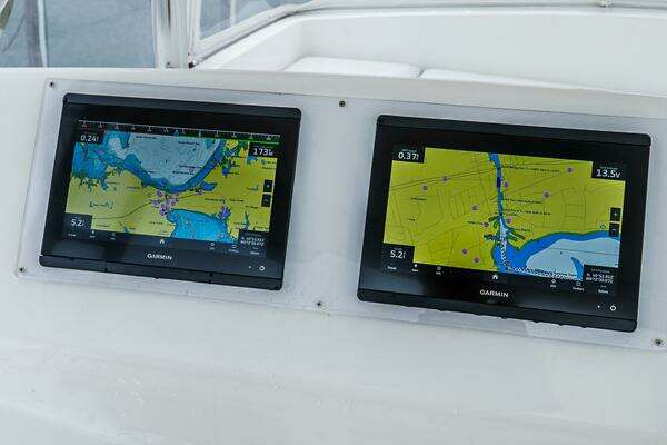 Egg Harbor 42 Convertible Yacht For Sale