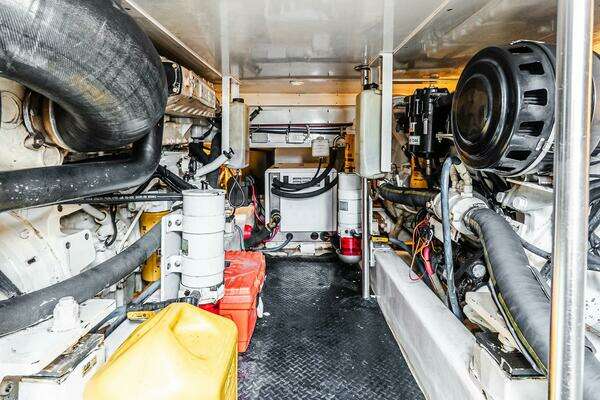 Egg Harbor 42 Convertible Yacht For Sale