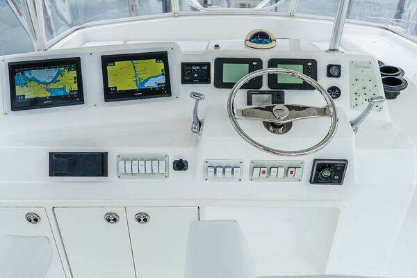 Egg Harbor 42 Convertible Yacht For Sale