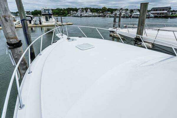 Egg Harbor 42 Convertible Yacht For Sale
