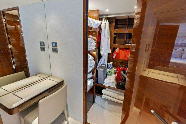 Princess X95 Yacht For Sale