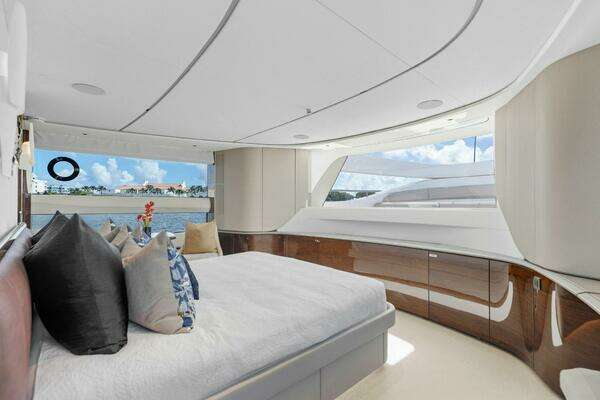 Princess X95 Yacht For Sale