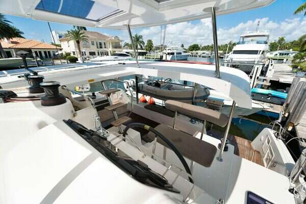 Lagoon  Yacht For Sale