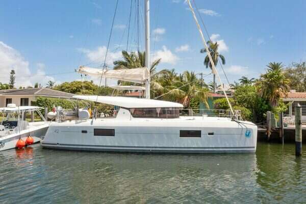 Lagoon  Yacht For Sale