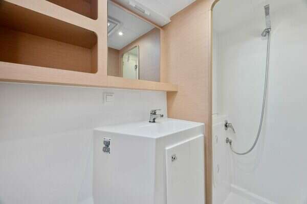 Lagoon  Yacht For Sale