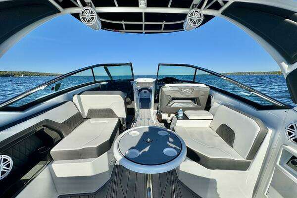 Monterey 305SS Yacht For Sale