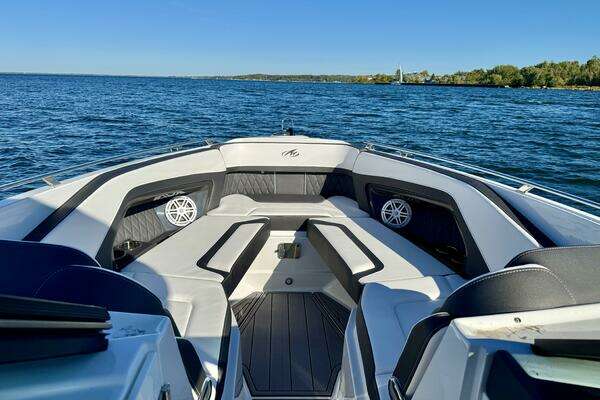 Monterey 305SS Yacht For Sale