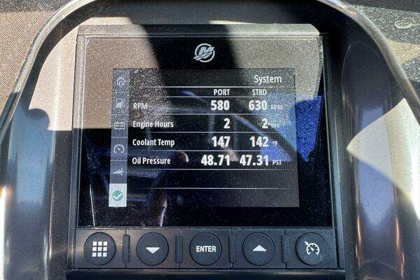 Monterey 305SS Yacht For Sale