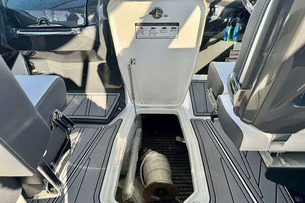 Monterey 305SS Yacht For Sale