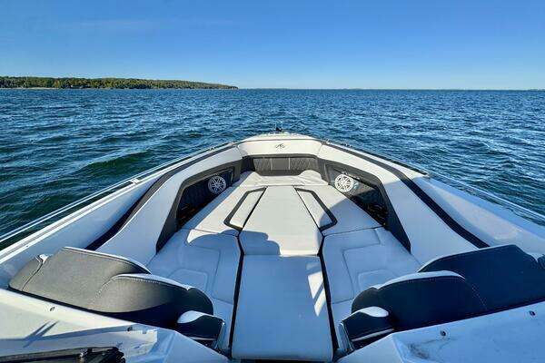 Monterey 305SS Yacht For Sale