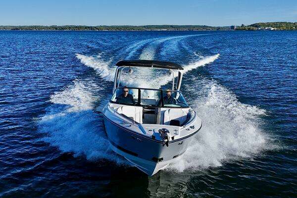 Monterey 305SS Yacht For Sale