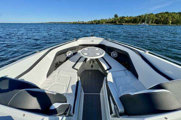 Monterey 305SS Yacht For Sale