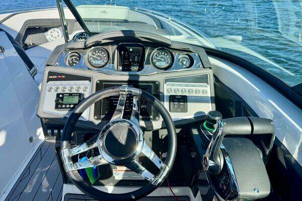 Monterey 305SS Yacht For Sale