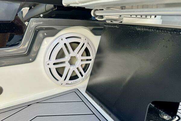 Monterey 305SS Yacht For Sale