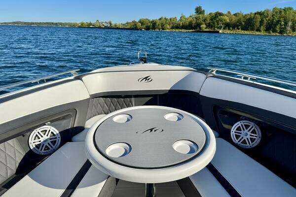 Monterey 305SS Yacht For Sale