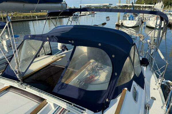 Photo of the 1999 Jeanneau 36.2 Sun Odyssey "Spindrift"