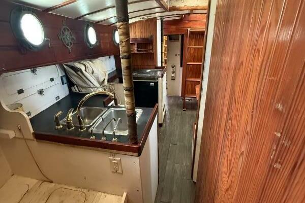 One World 52ft Colvin Yacht For Sale