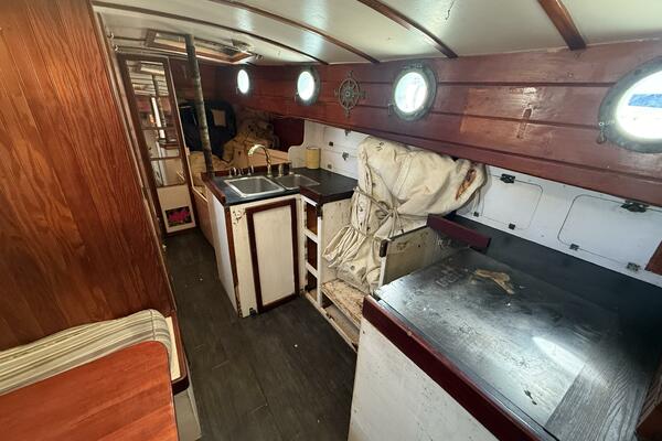 One World 52ft Colvin Yacht For Sale