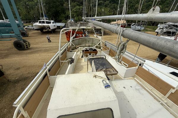 One World 52ft Colvin Yacht For Sale