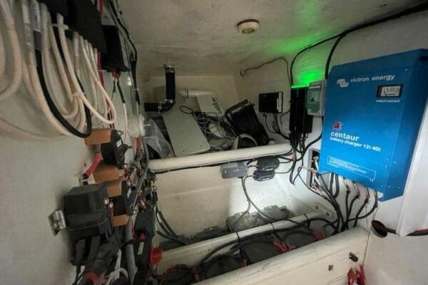 IMAGINE 42ft Custom Yacht For Sale