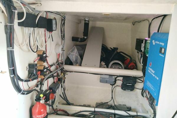 IMAGINE 42ft Custom Yacht For Sale