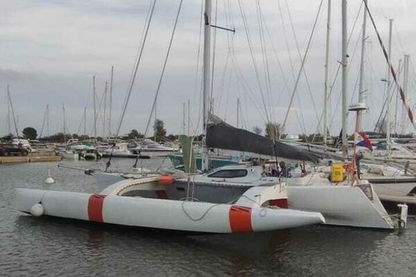 IMAGINE 42ft Custom Yacht For Sale