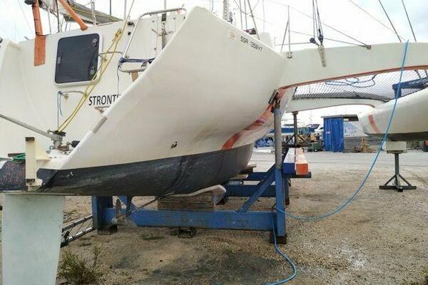 IMAGINE 42ft Custom Yacht For Sale