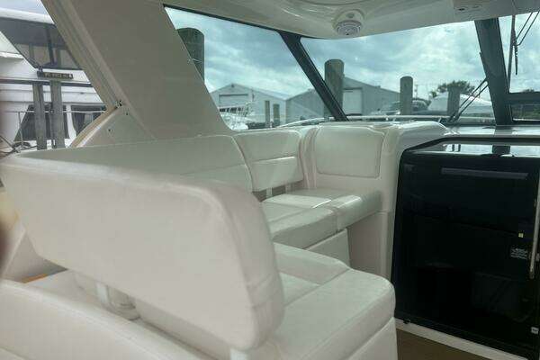 Tiara Yachts  Yacht For Sale