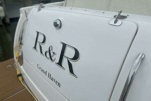 Tiara Yachts  Yacht For Sale