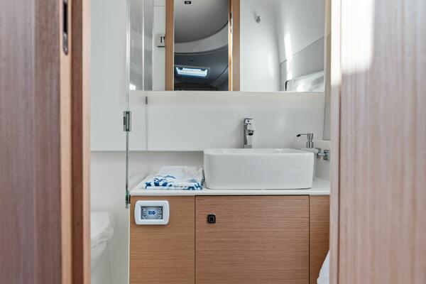 37ft Makai Yacht For Sale